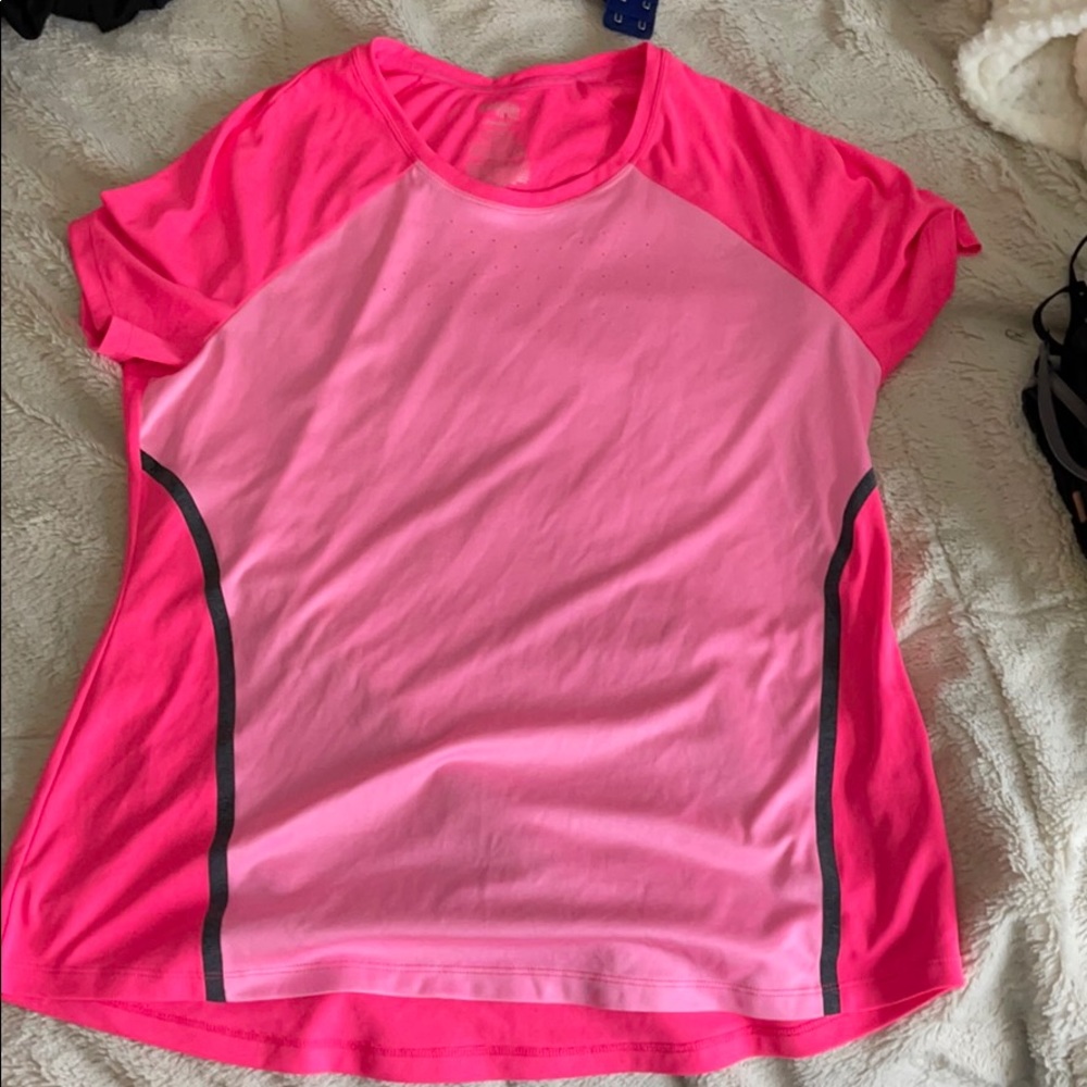 Athletic shirt